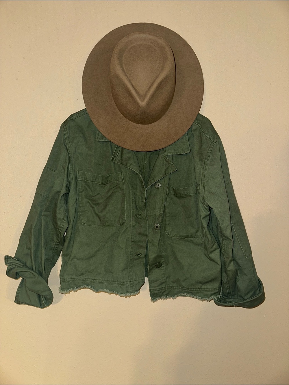Cropped olive green jacket